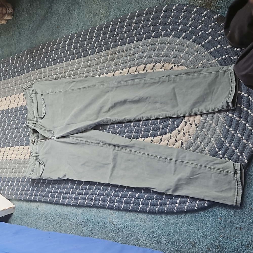 Sage green American eagle skinny jeans